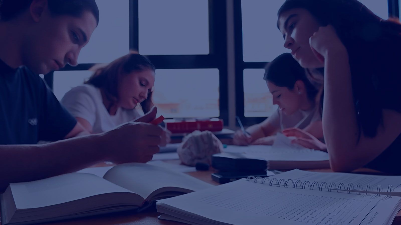 Formación para adultos, cursos de inglés y cursos bonificables para empresas